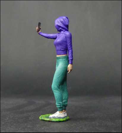 1:18 Selfie Girl - Handgemacht - 3D - Unikate -